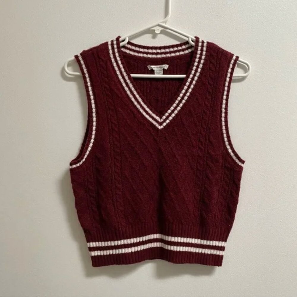 American Eagle Knit Sweater Vest XS